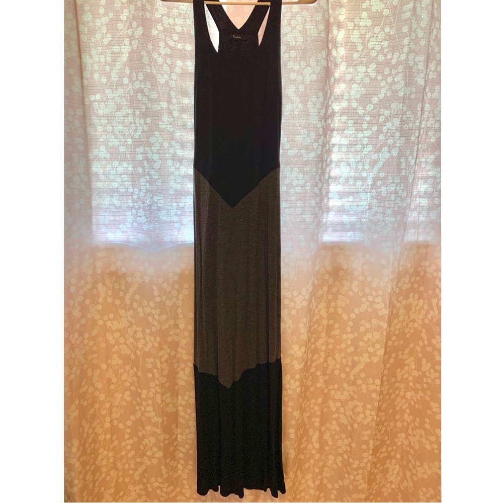 Monteau Black/Gray Maxi Dress